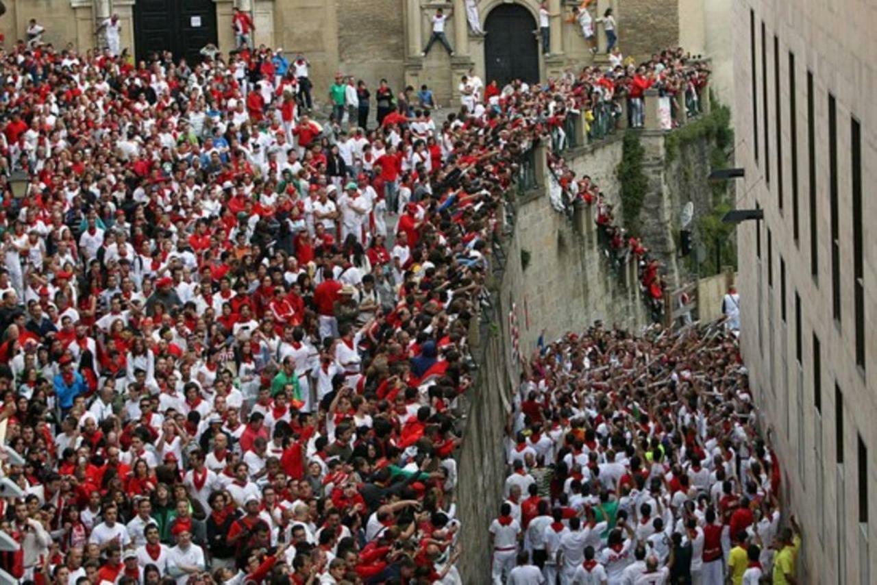 El Hogar De San Fermin Lägenhet Pamplona Exteriör bild